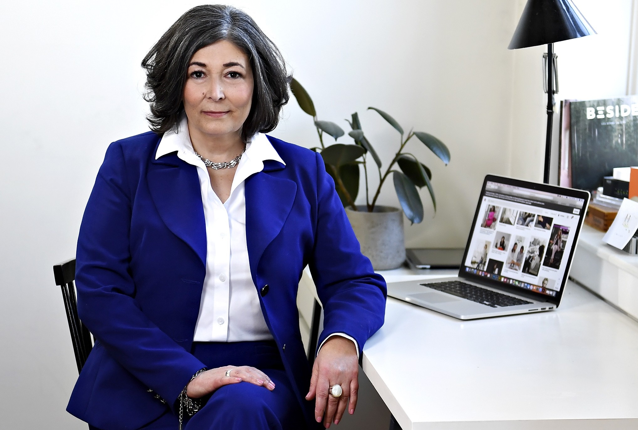 Alexandra Salamis — Leadership Coach and Change Management Consultant